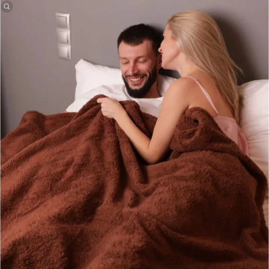 Luxurious King Size Shaggy Blanket – All-Season Waterproof Cozy Blanket for Couples